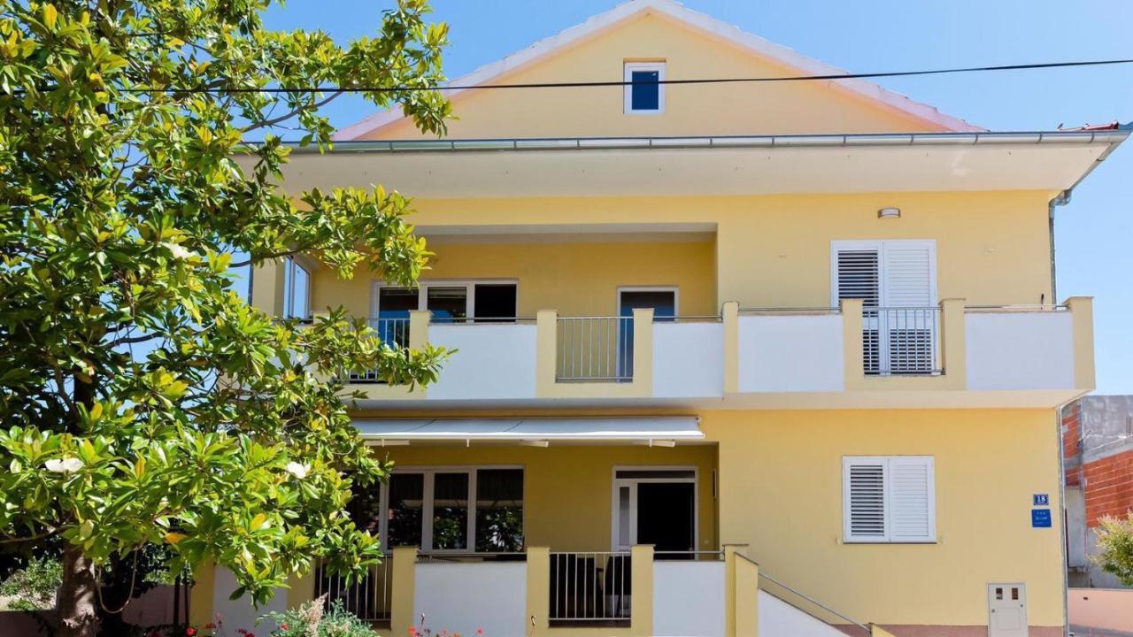 Apartments Sonia Sukošan Exterior foto